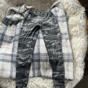 Garage - medium leggings